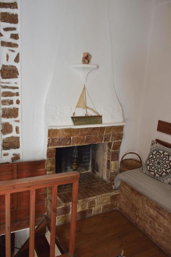Гостевой дом Traditional House Kassandra'S Эрмиони Экстерьер фото